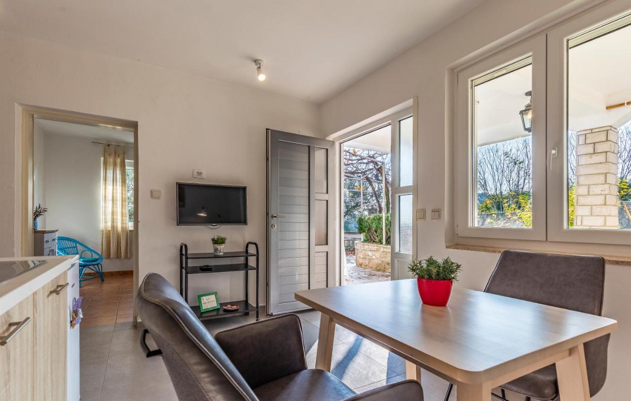 פרמנטורה Apartments Pimpinella מראה חיצוני תמונה