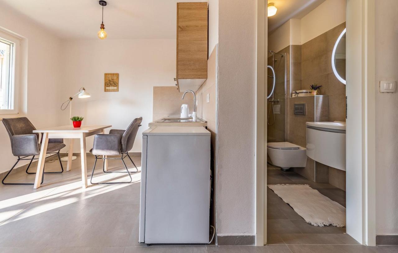 פרמנטורה Apartments Pimpinella מראה חיצוני תמונה