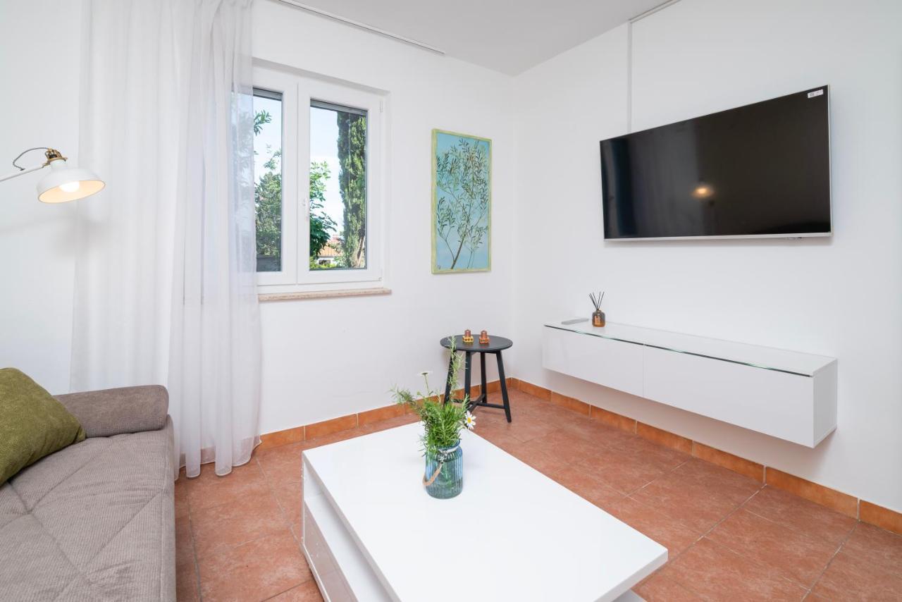 פרמנטורה Apartments Pimpinella מראה חיצוני תמונה