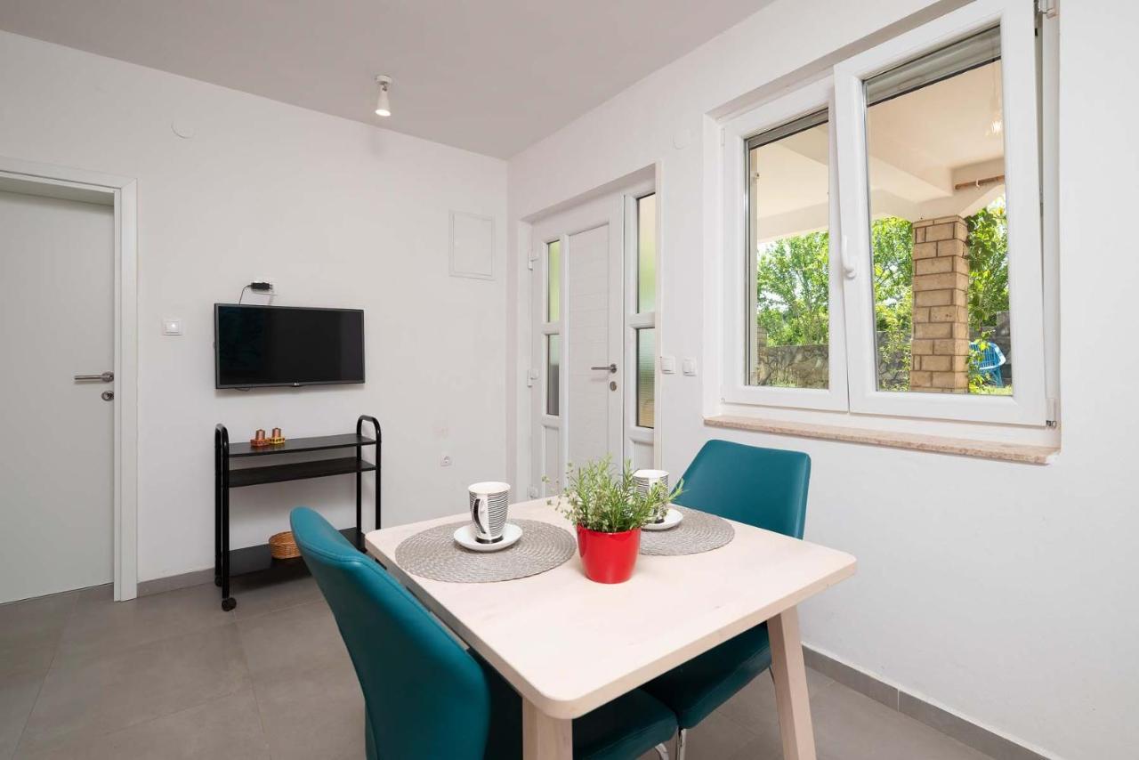 פרמנטורה Apartments Pimpinella מראה חיצוני תמונה