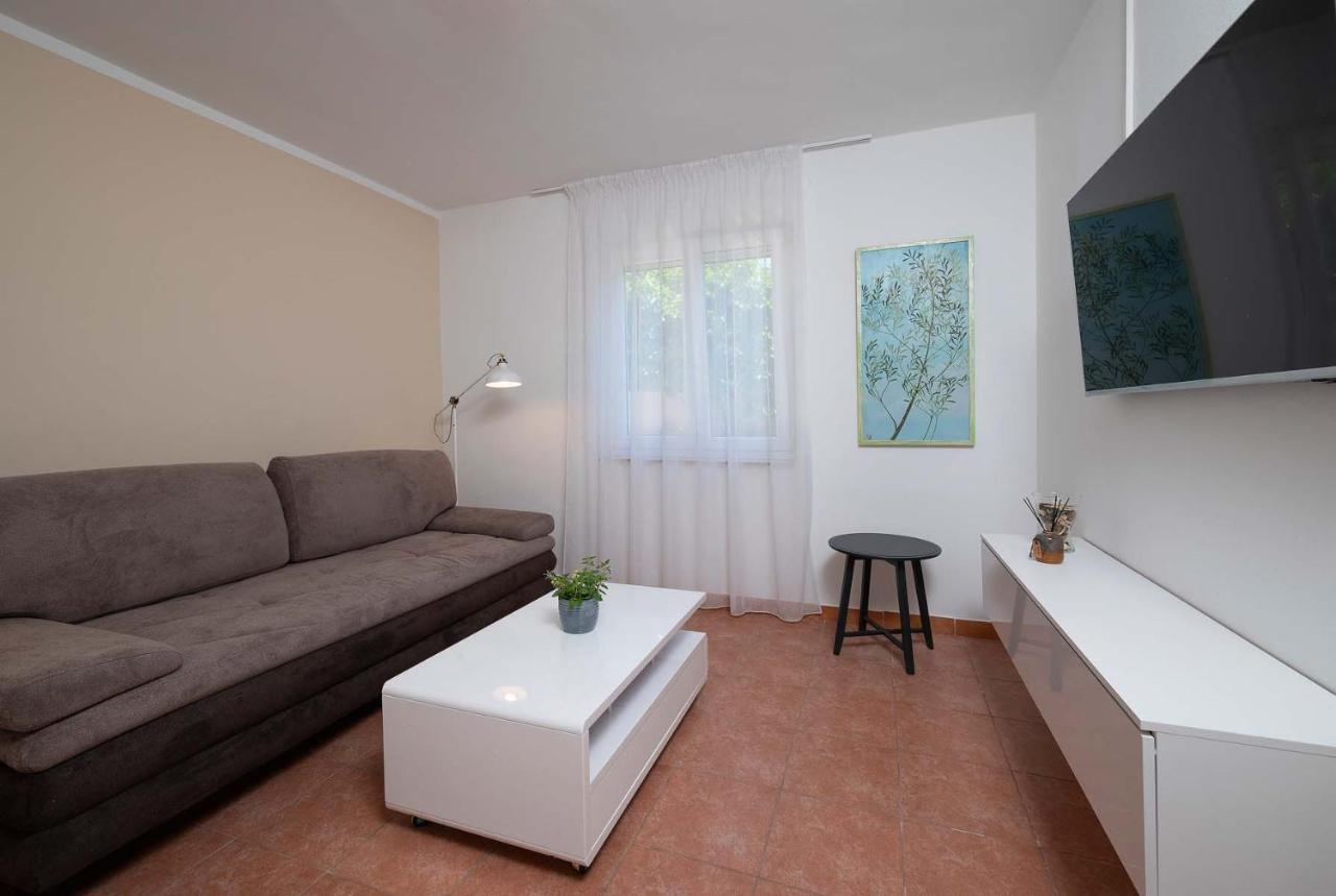 פרמנטורה Apartments Pimpinella מראה חיצוני תמונה