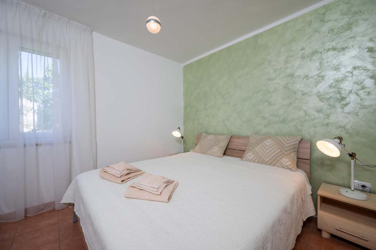 פרמנטורה Apartments Pimpinella מראה חיצוני תמונה